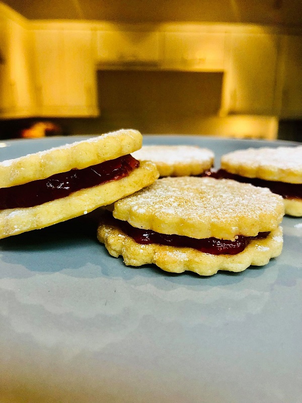 Easy Homemade Jammie Dodgers