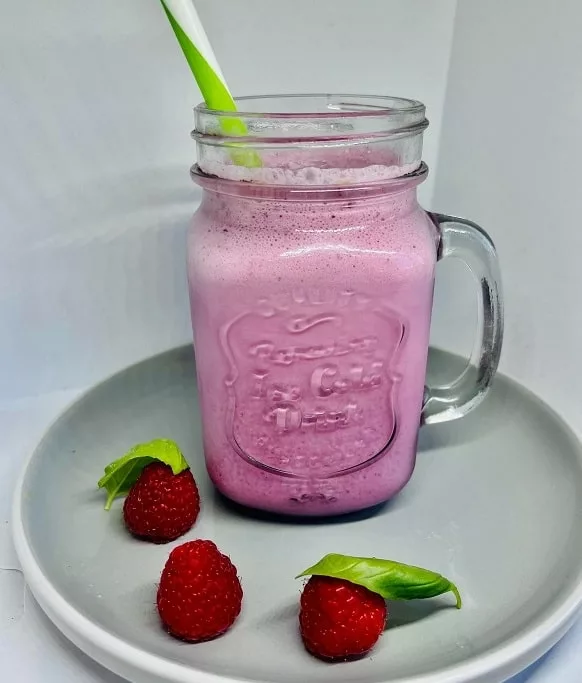 Cream Cheese Smoothie With Strawberries