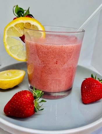 Strawberry Chia Lemonade Tropical Smoothie