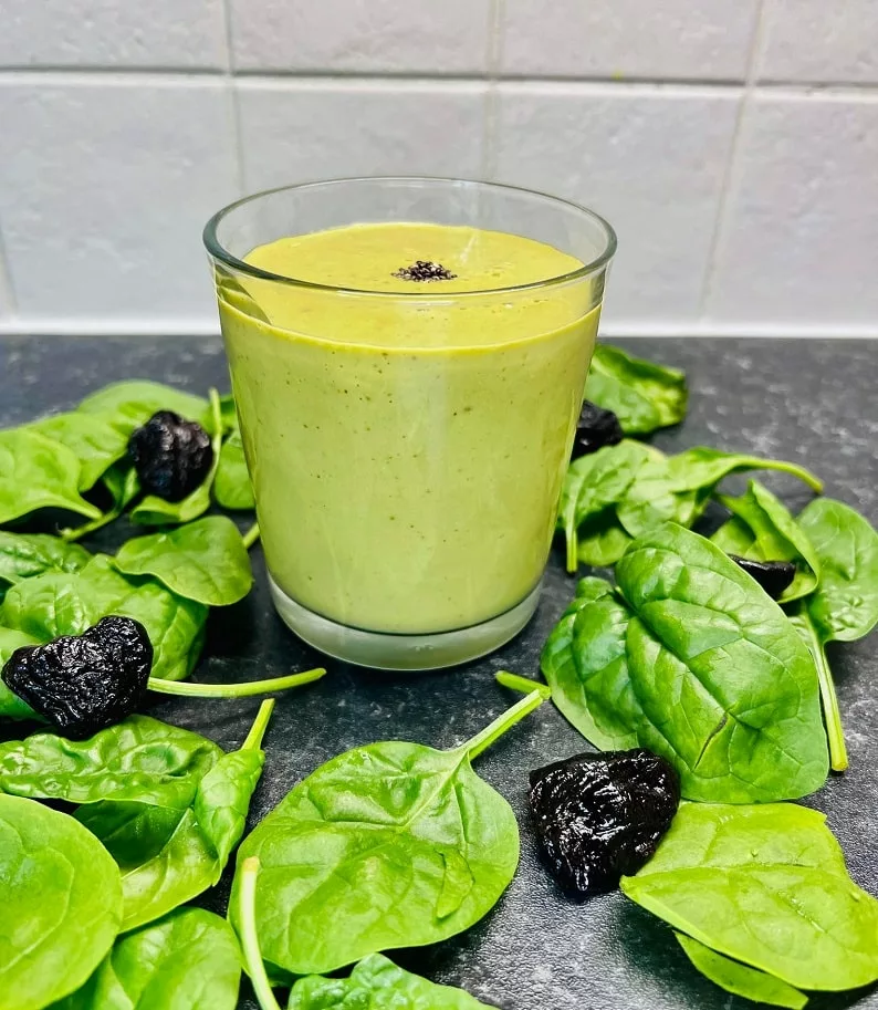 Prune Smoothie With Spinach