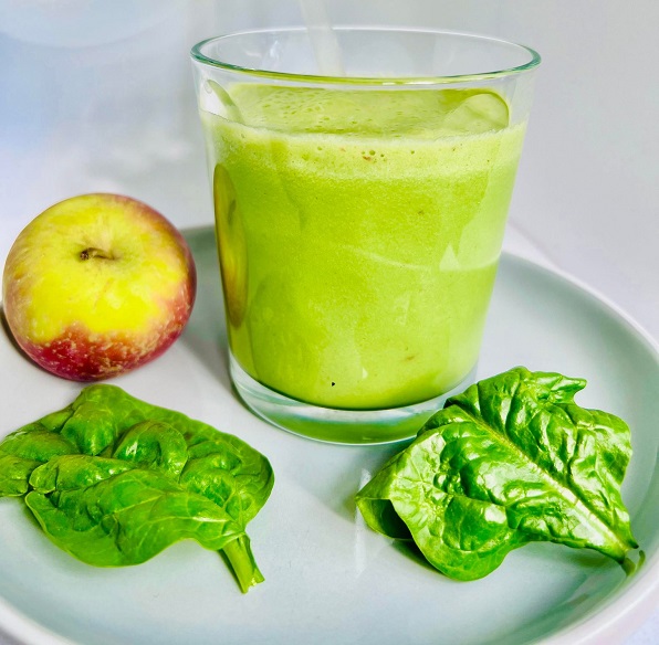 Smoothie With Apple And Spinach