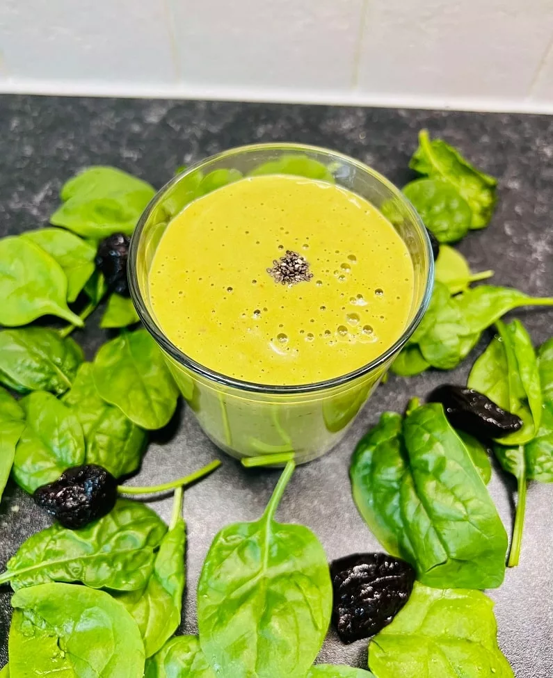 Prune Smoothie With Spinach [Anti-Constipation]