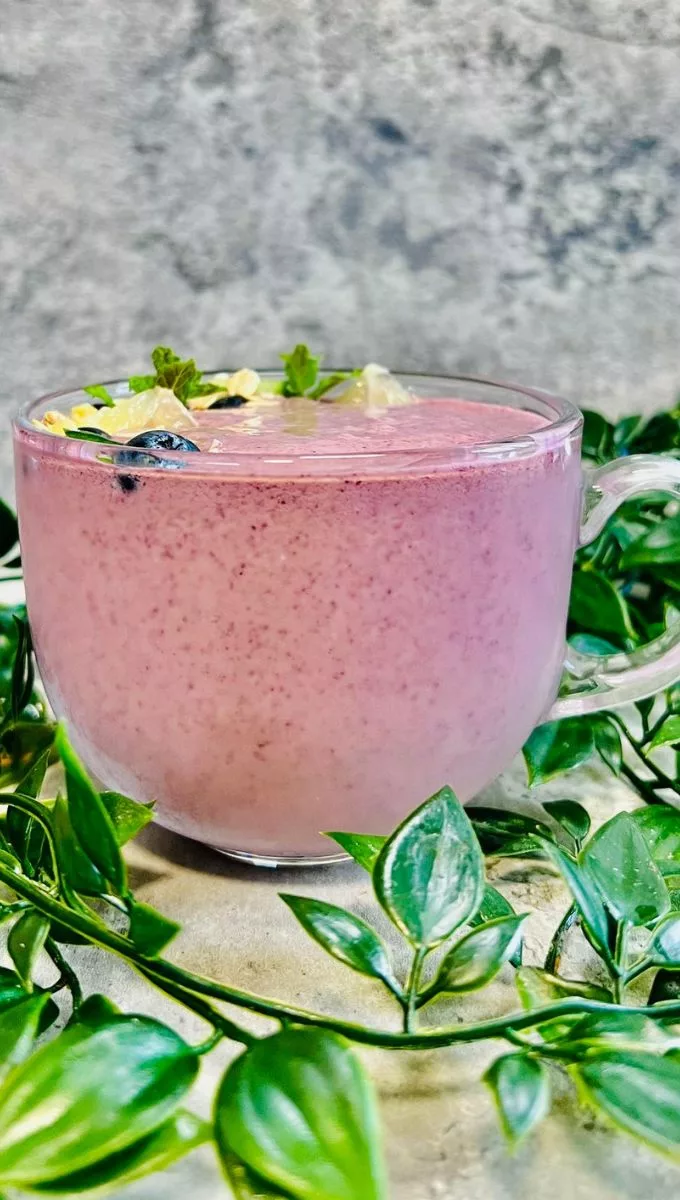 Smoothie For Digestion served in a round glass cup