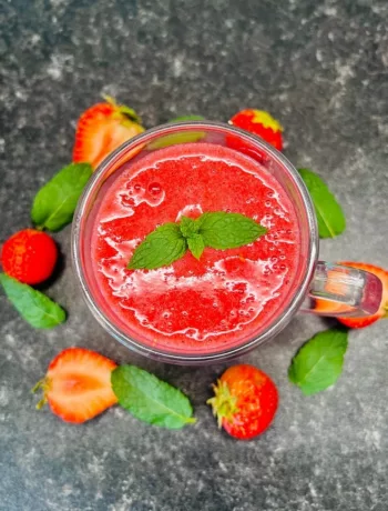 Strawberry Smoothie With Alcohol