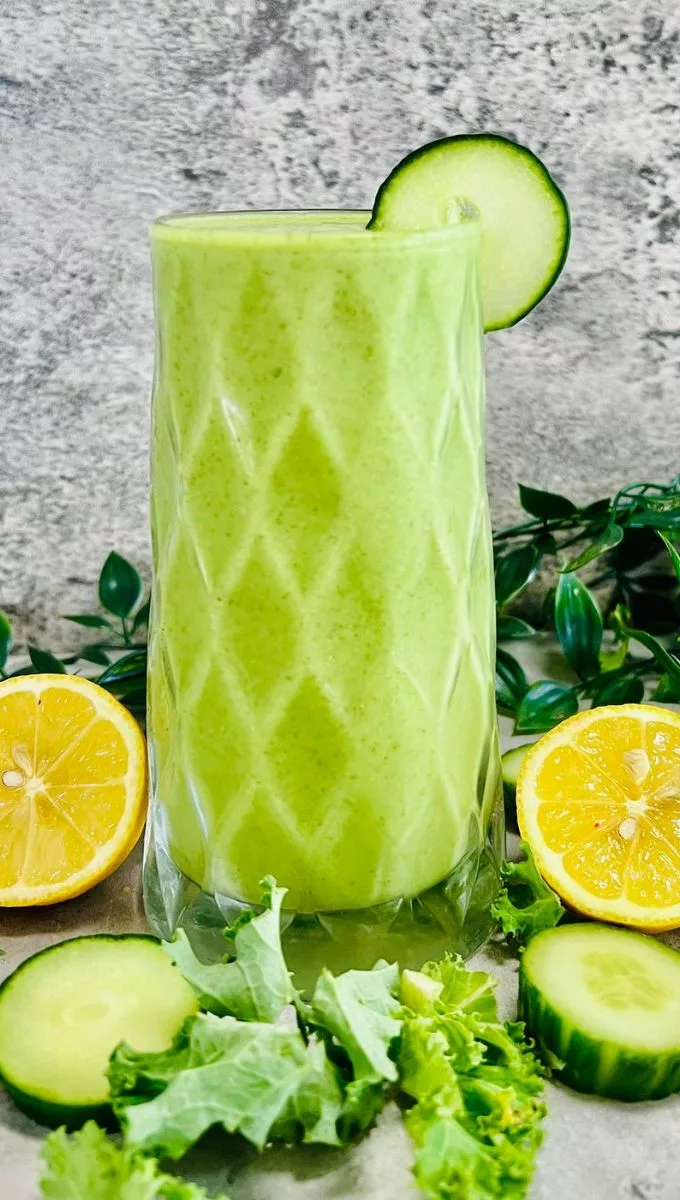 Cucumber Smoothie For Weight Loss served in a tall thick glass of cup
