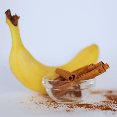 banana and cinnamon sticks