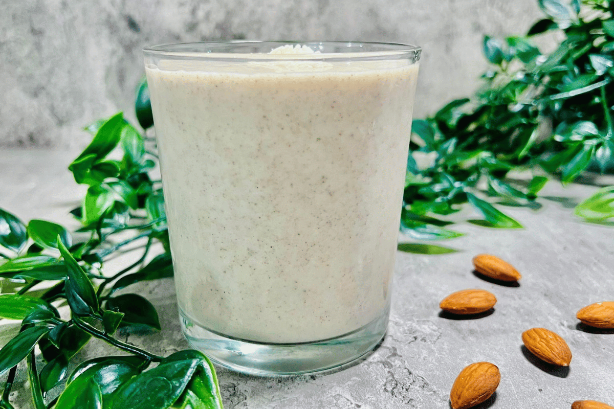 coconut oil smoothie with banana and almonds
