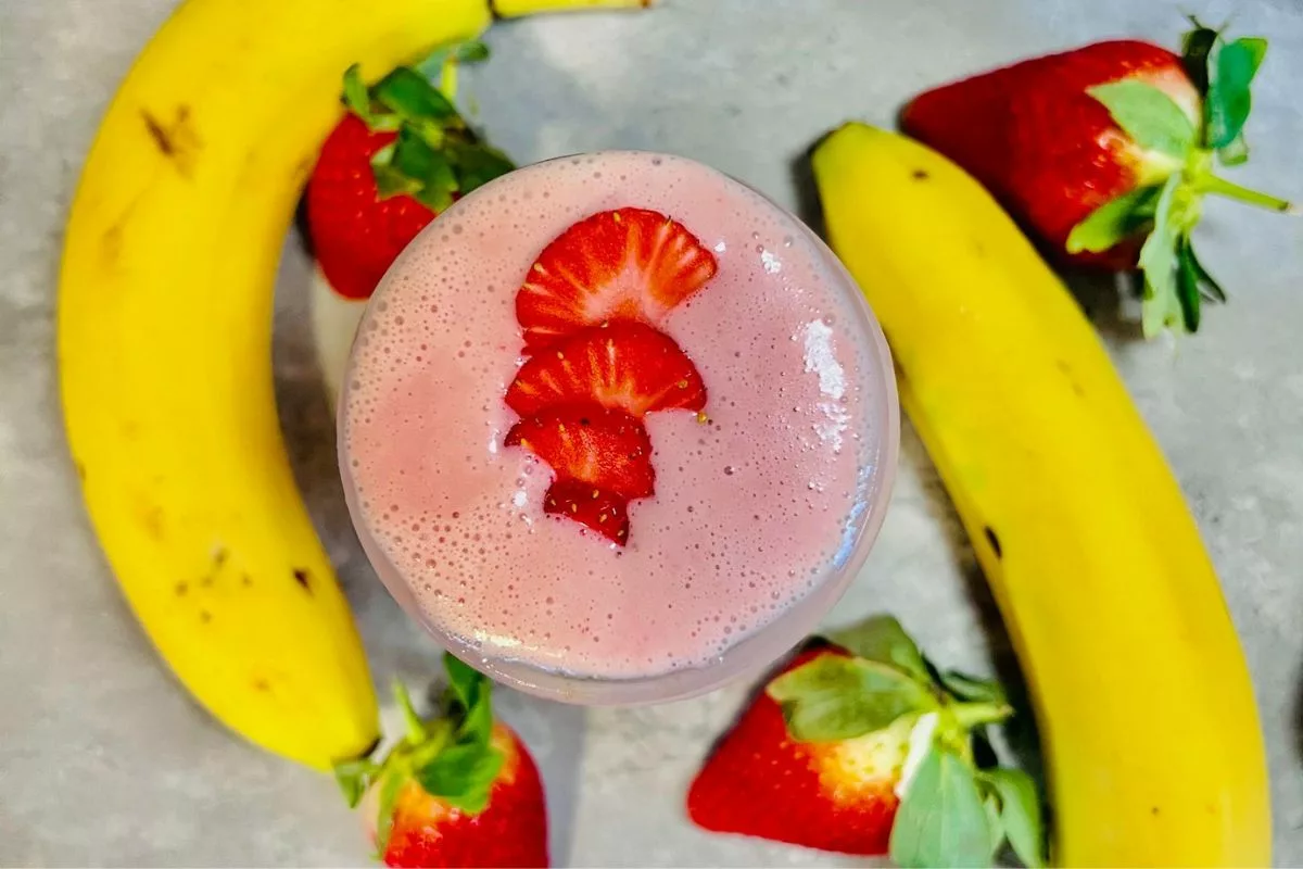 strawberry banana post workout shake